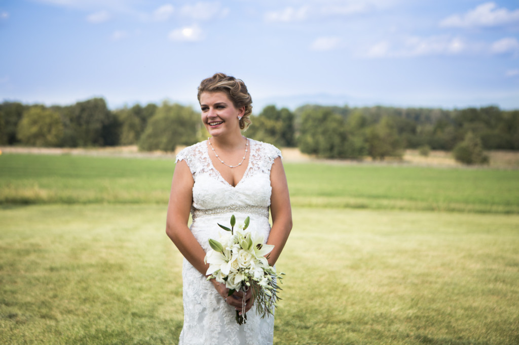 harrisonburg wedding photographer robbie and peggy married the columns at six penny farm-15