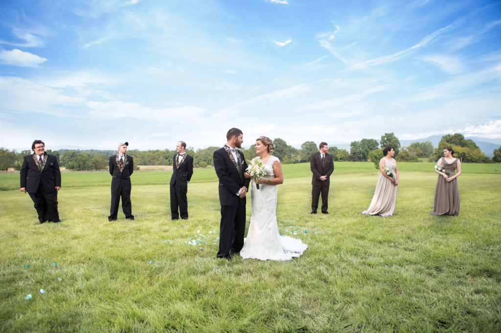 harrisonburg wedding photographer robbie and peggy married the columns at six penny farm-17